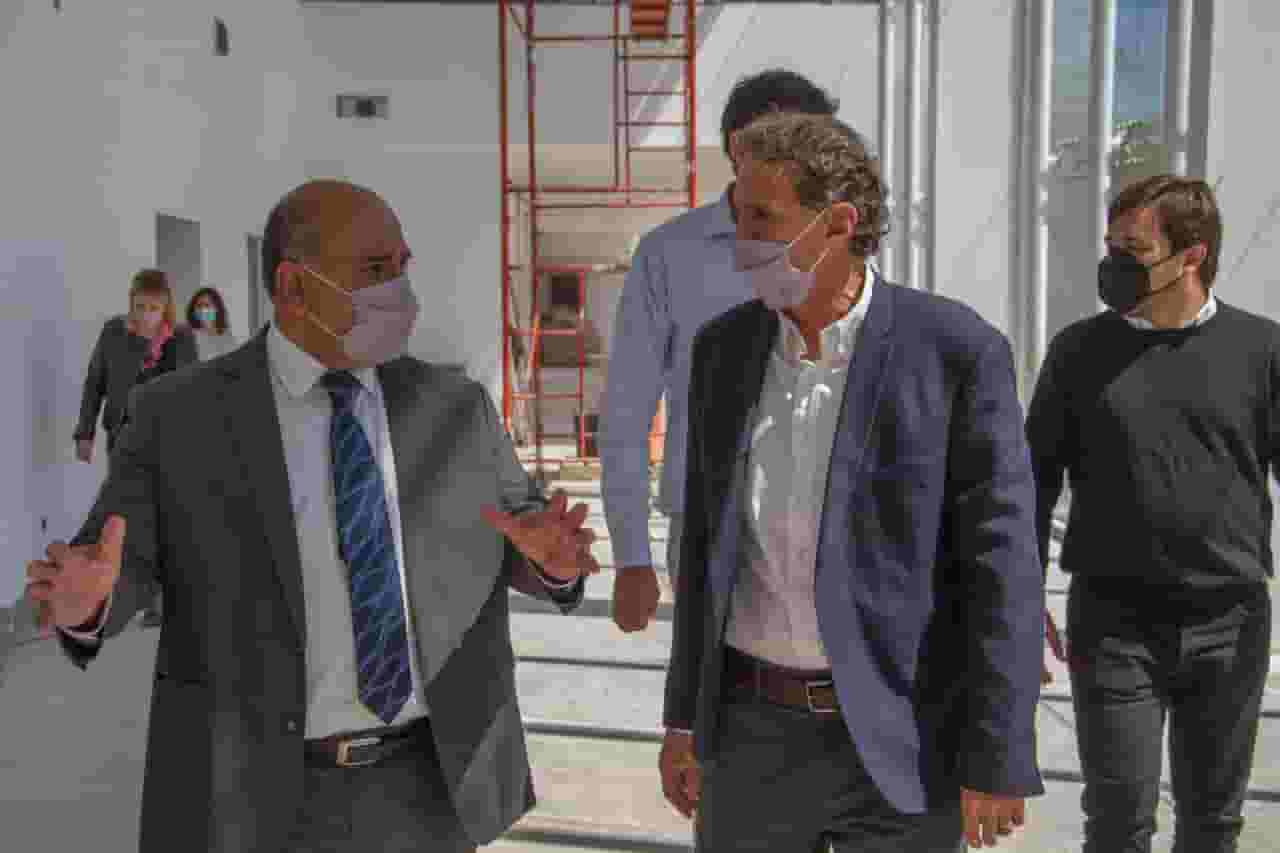 Katopodis y Manzur recorrieron las obras del Hospital