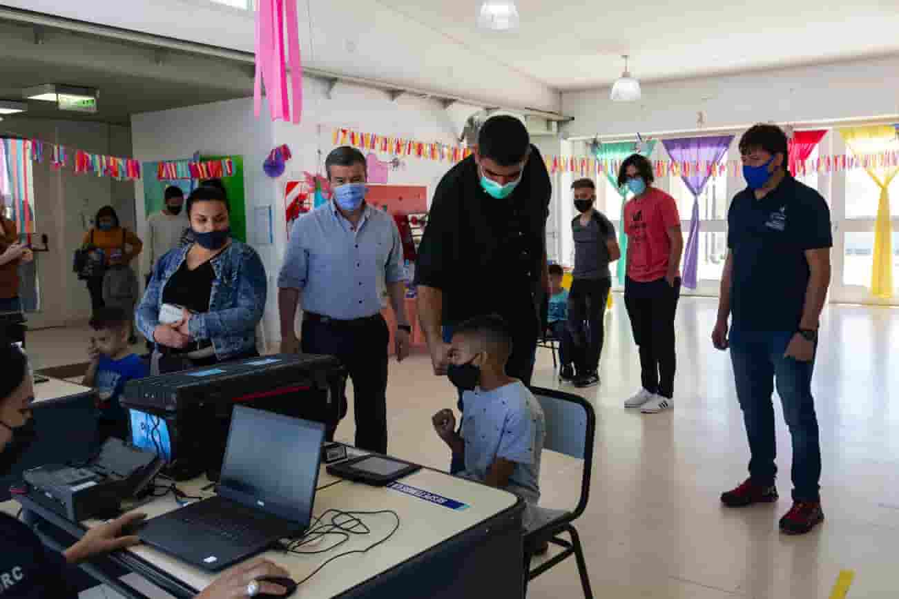 Santa Rosa: Campaña documentaria en el barrio ARA San Juan