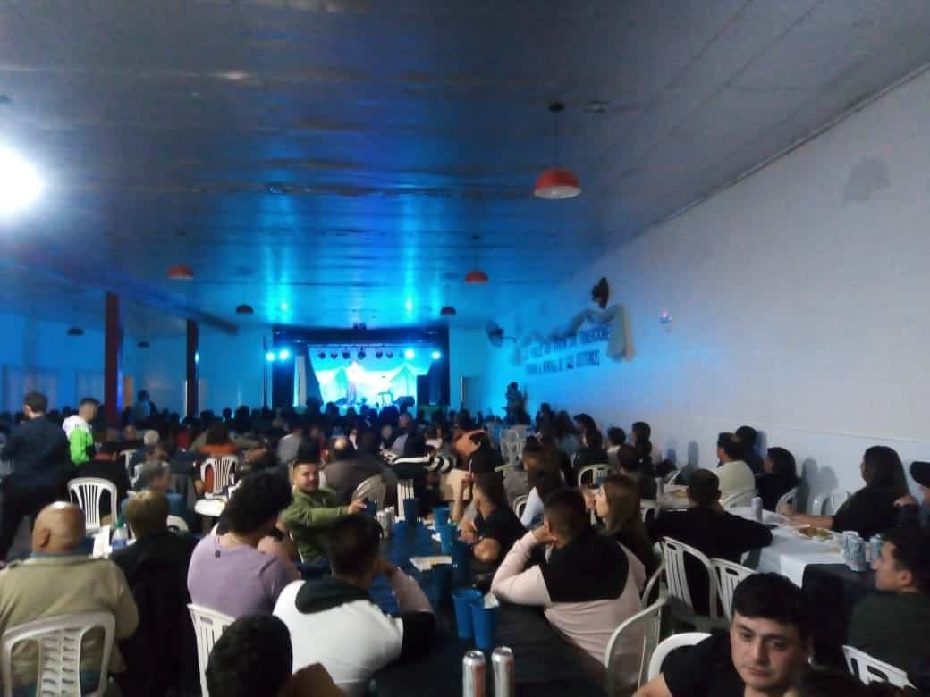 González Moreno: Multitudinaria peña Folclórica de La Comunitaria