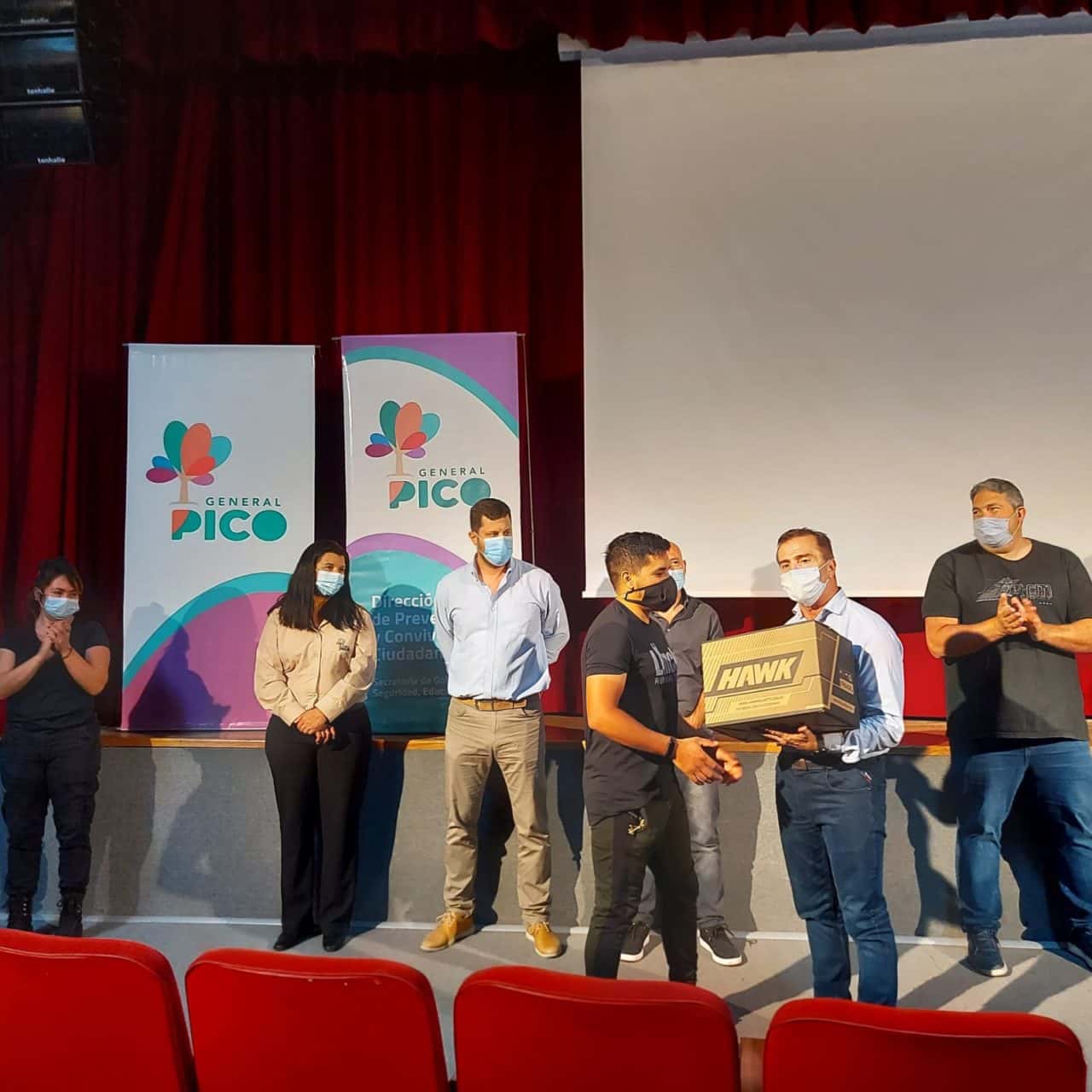 General Pico: Se entregaron elementos de seguridad Vial