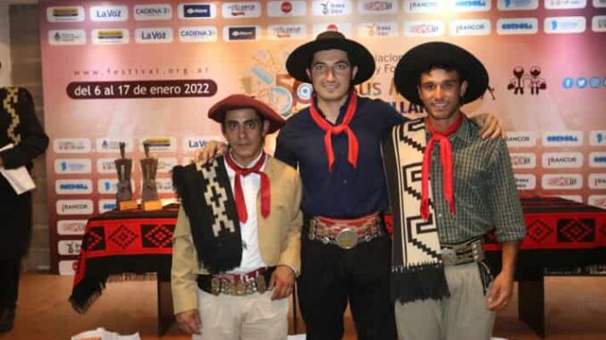 Buen desempeño de los jinetes Pampeanos en Jesús María resultando Campeones