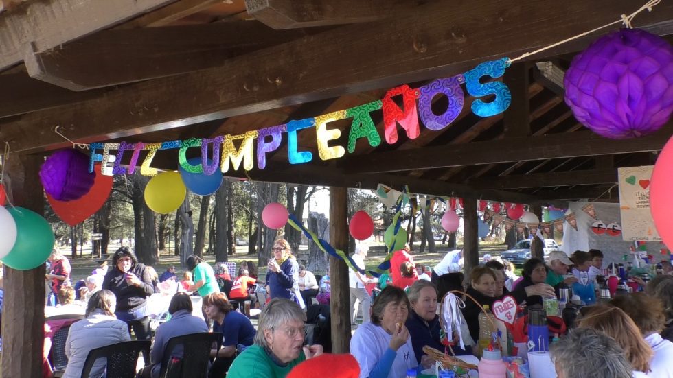 CON UNA JORNADA RECREATIVA Y EN UN CLIMA DE ALEGRÍA, INTEGRANTES DEL PROGRAMA “TRENQUE LAUQUEN EN MOVIMIENTO” FESTEJARON SU CUMPLEAÑOS Nº 13