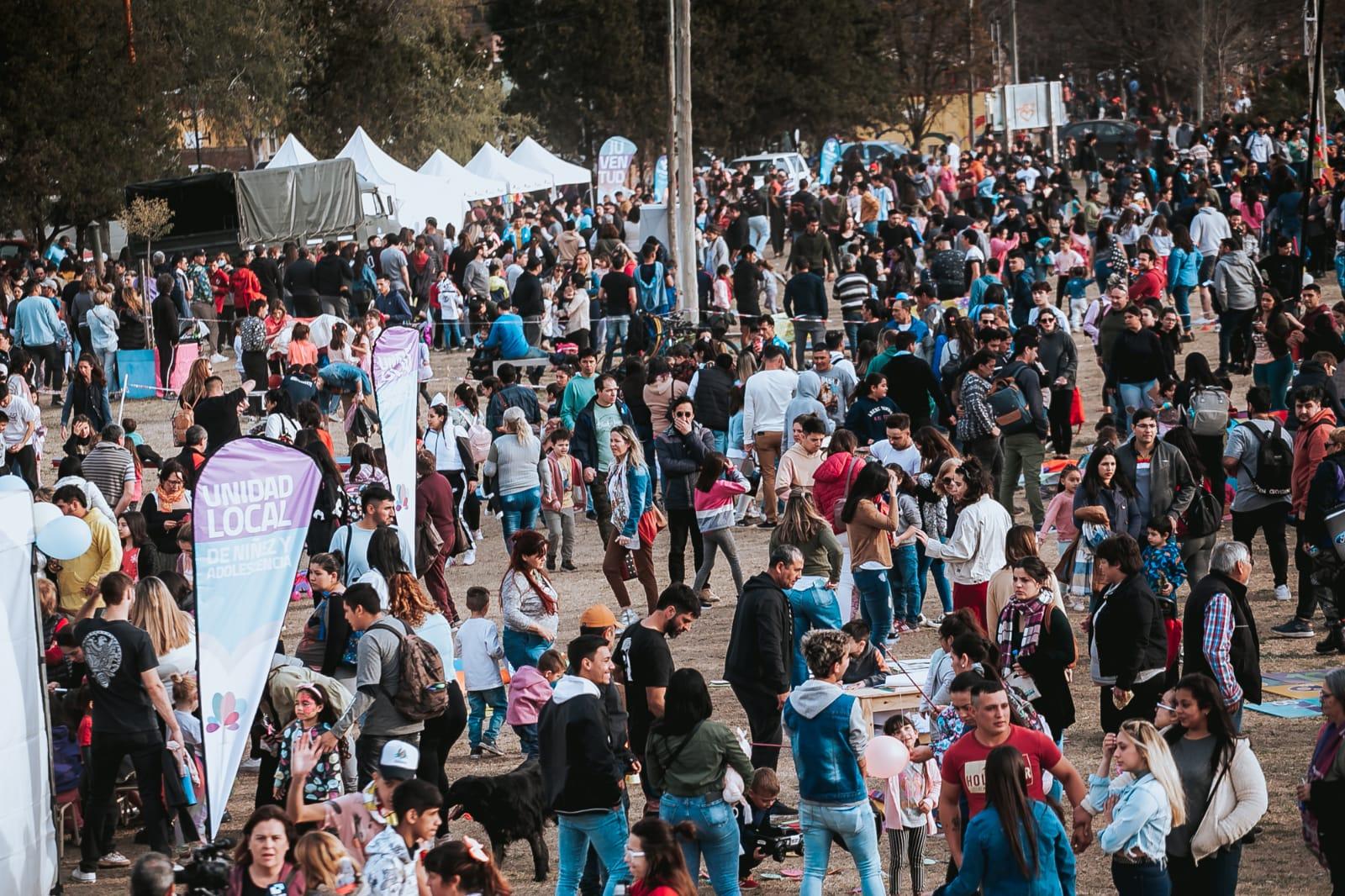 Gral. Pico: Una Multitud acompaño el Festejo Central por el Mes de las Infancias en el Paseo Ferroviario