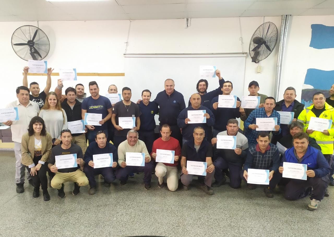 Gobierno continúa estimulando las capacitaciones a los recursos humanos