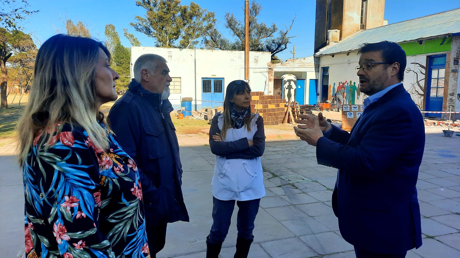 Educación visitó obras en desarrollo en escuela de Metileo