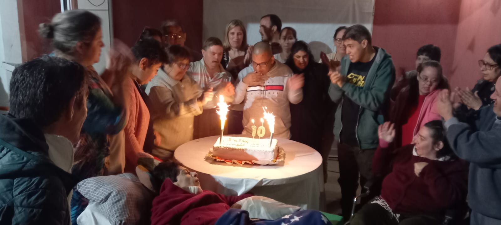 DIEZ AÑOS DEL CENTRO DE DÍA “POR LA VIDA”, EN UNA NOCHE DE EMOCIONES Y ALEGRÍAS COMPARTIDAS