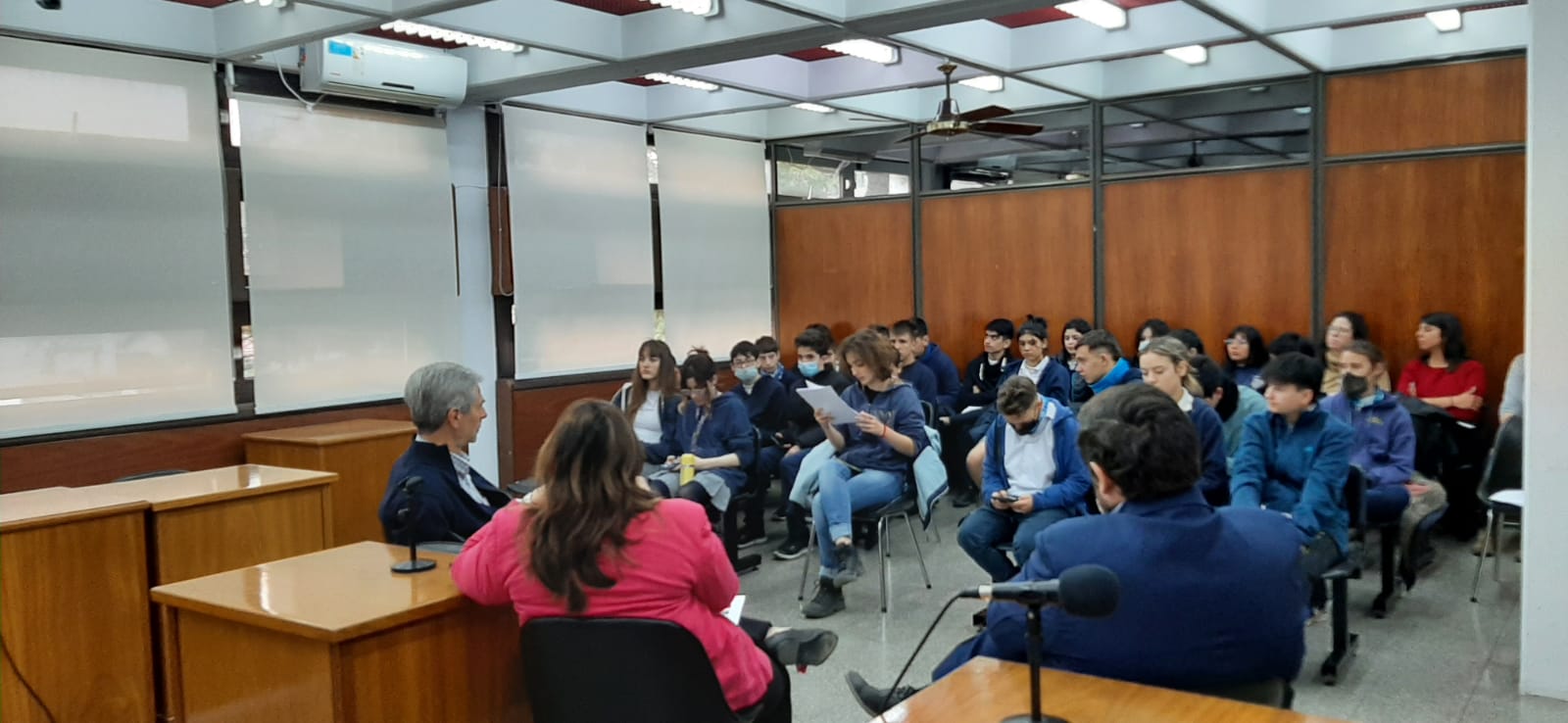 Educación + Justicia: tres funcionarios piquenses dieron una charla a alumnos del Colegio Santa Inés en el Edificio Judicial