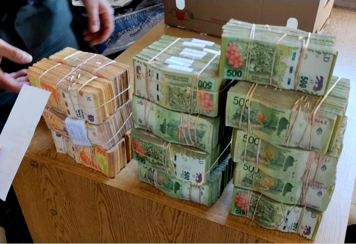 General Pico viajaba con más de 7.000.000 de pesos sin aval legal