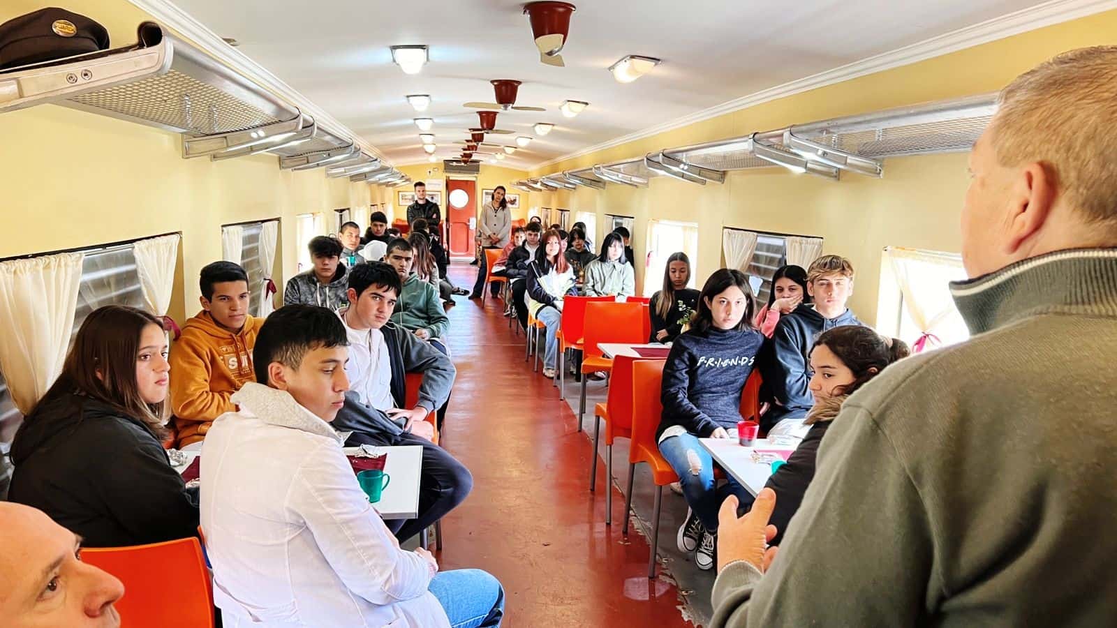 CABILDO XXI BRINDÓ A ESTUDIANTES UNA CHARLA DE CONCIENTIZACIÓN VIAL