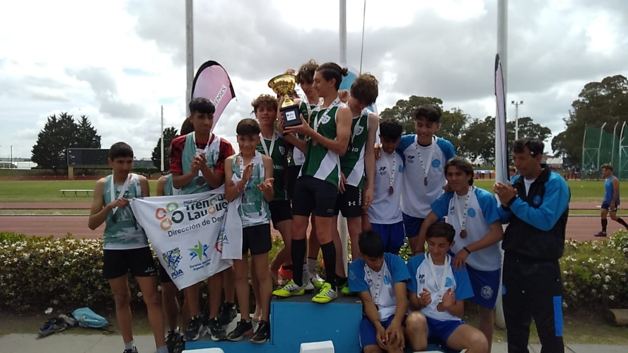 EL INTENDENTE MIGUEL FERNÁNDEZ RECIBIÓ EN LA DELEGACIÓN A LOS FINALISTAS DE LOS JUEGOS BONAERENSE 2022