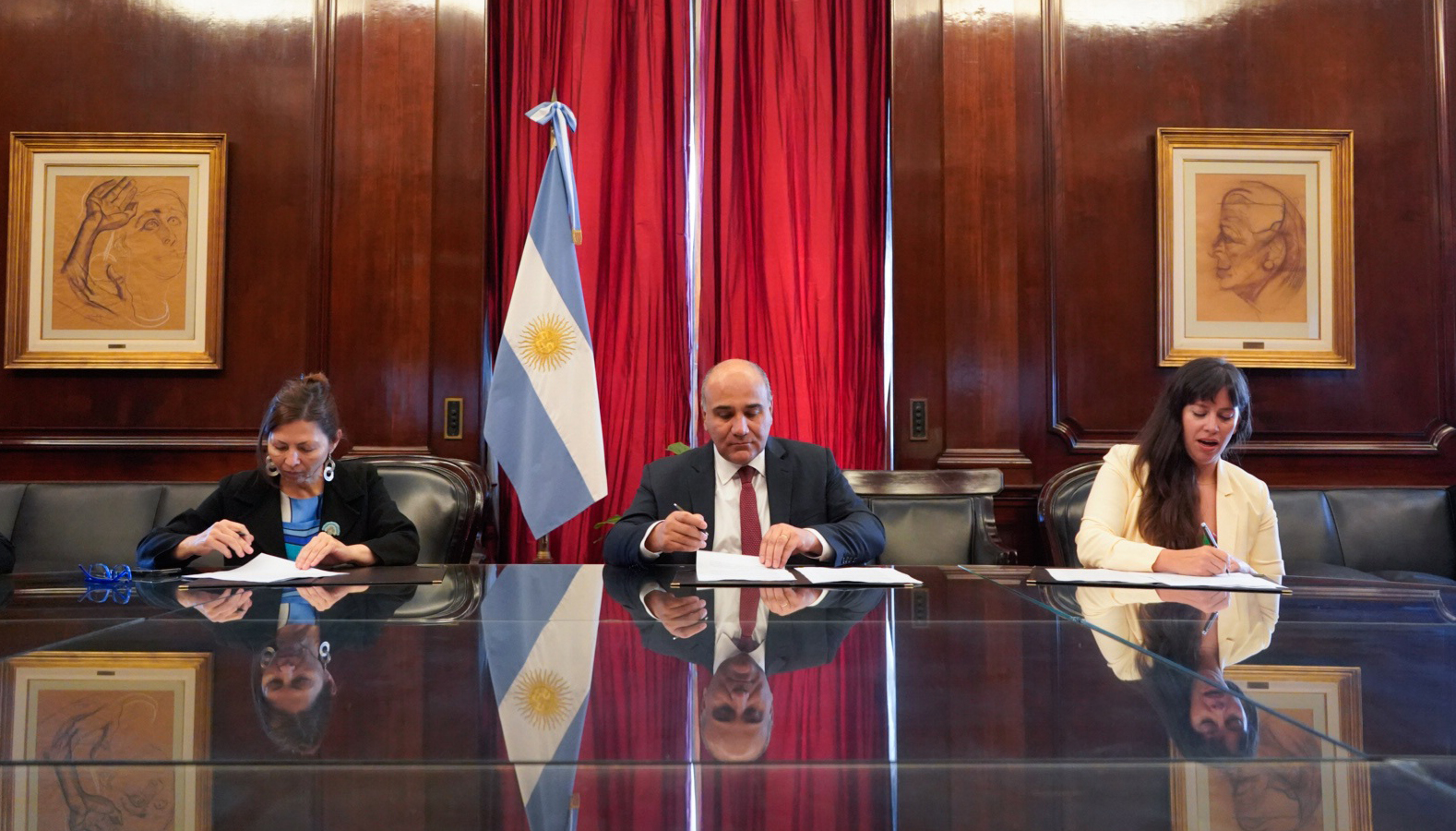 Batakis y Manzur firman un acuerdo de Innovación tecnológica para digitalizar documentación y agilizar la gestión