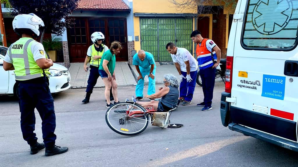 Policiales: ¿Hasta cuándo van abrir las puertas de los autos, sin mirar el espejo retrovisor?