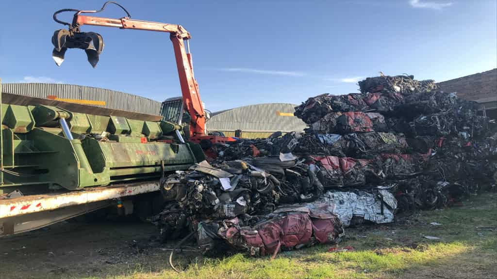 LA MUNICIPALIDAD COMPACTO MÁS DE 380 VEHÍCULOS RETENIDOS