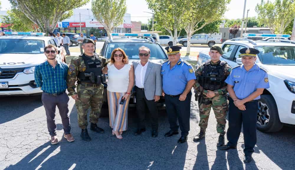 GENERAL PICO RECIBIÓ 8 NUEVOS MÓVILES POLICIALES