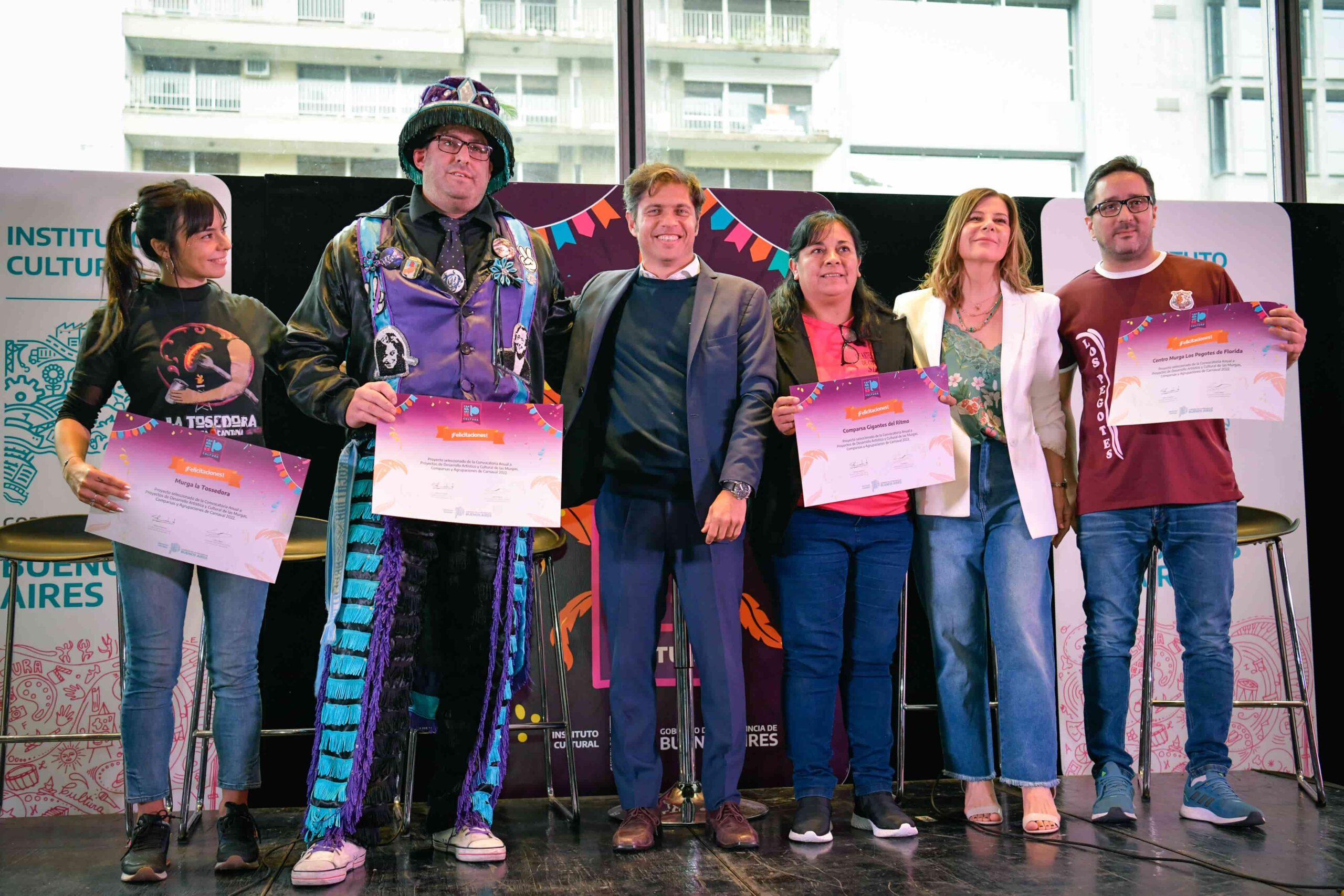 Kicillof entregó premios a proyectos artísticos de murgas, comparsas y agrupaciones de carnaval
