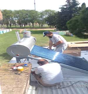 La Comunitaria haciendo historia, es la primera institución en poner energía sustentable