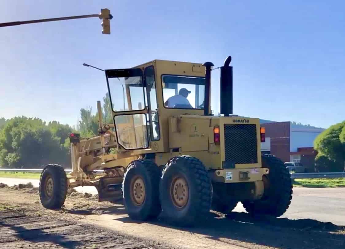 LA MUNICIPALIDAD DA CONTINUIDAD AL MANTENIMIENTO DE CALLES DE TIERRA