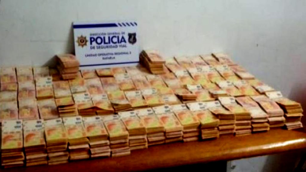 2 Tucumanos detenidos por intentar coimear a los policías