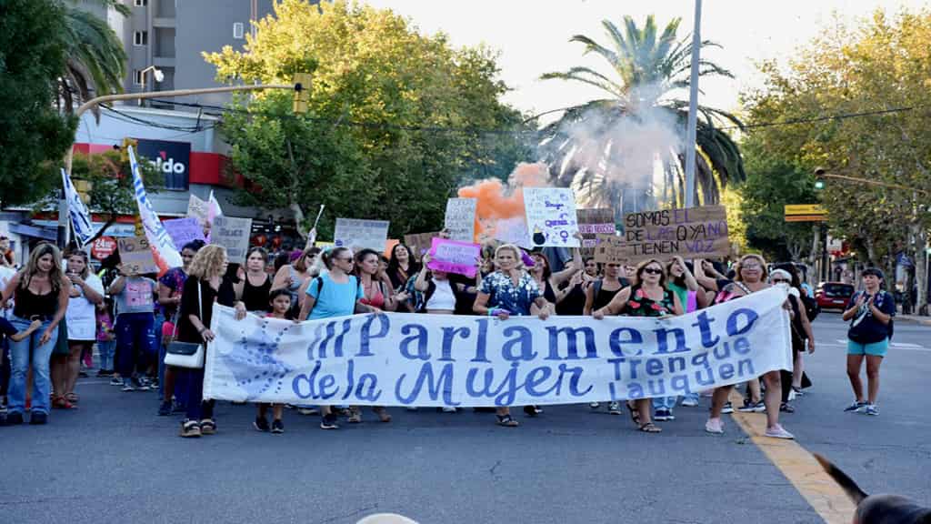 8M: LA TRADICIONAL MARCHA, MÚLTIPLES ACTIVIDADES Y MENSAJES QUE APELARON A LA CONSTRUCCIÓN DE UNA SOCIEDAD