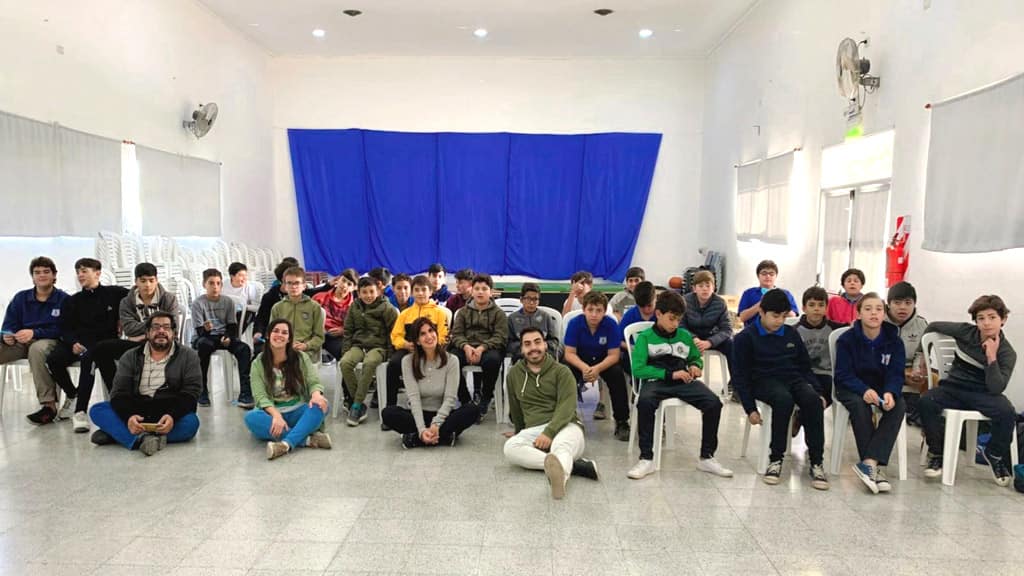 LA COMUNITARIA: QUÉ ES EL ABRAZO COMUNITARIO