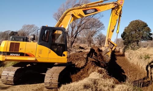 LIMPIAN Y READECÚAN CANALES EN EL MERIDIANO V