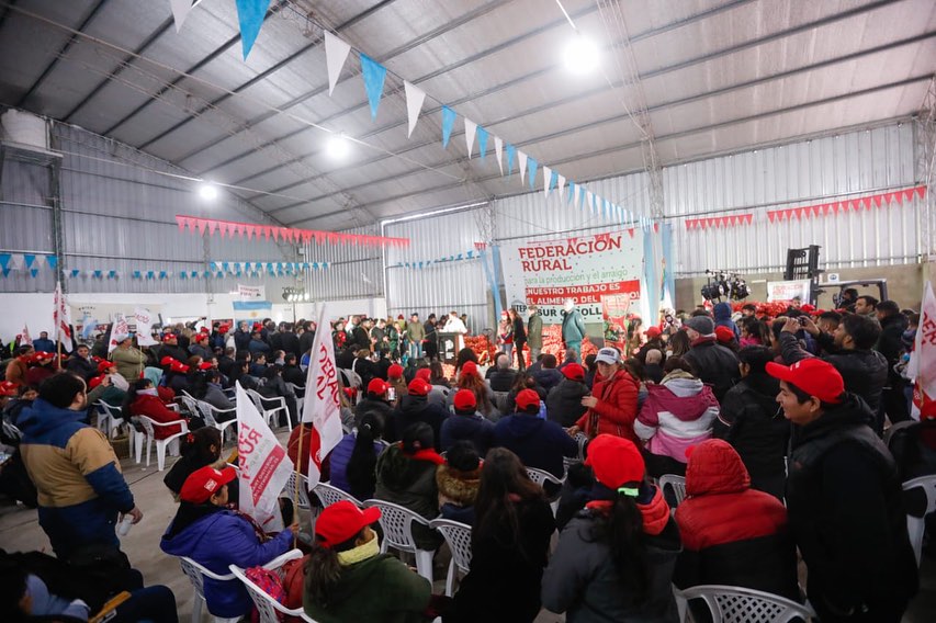 Axel Kicillof y Victoria Tolosa Paz compartieron el acto de Inauguración de una planta empaquetadora en el polo cebollero