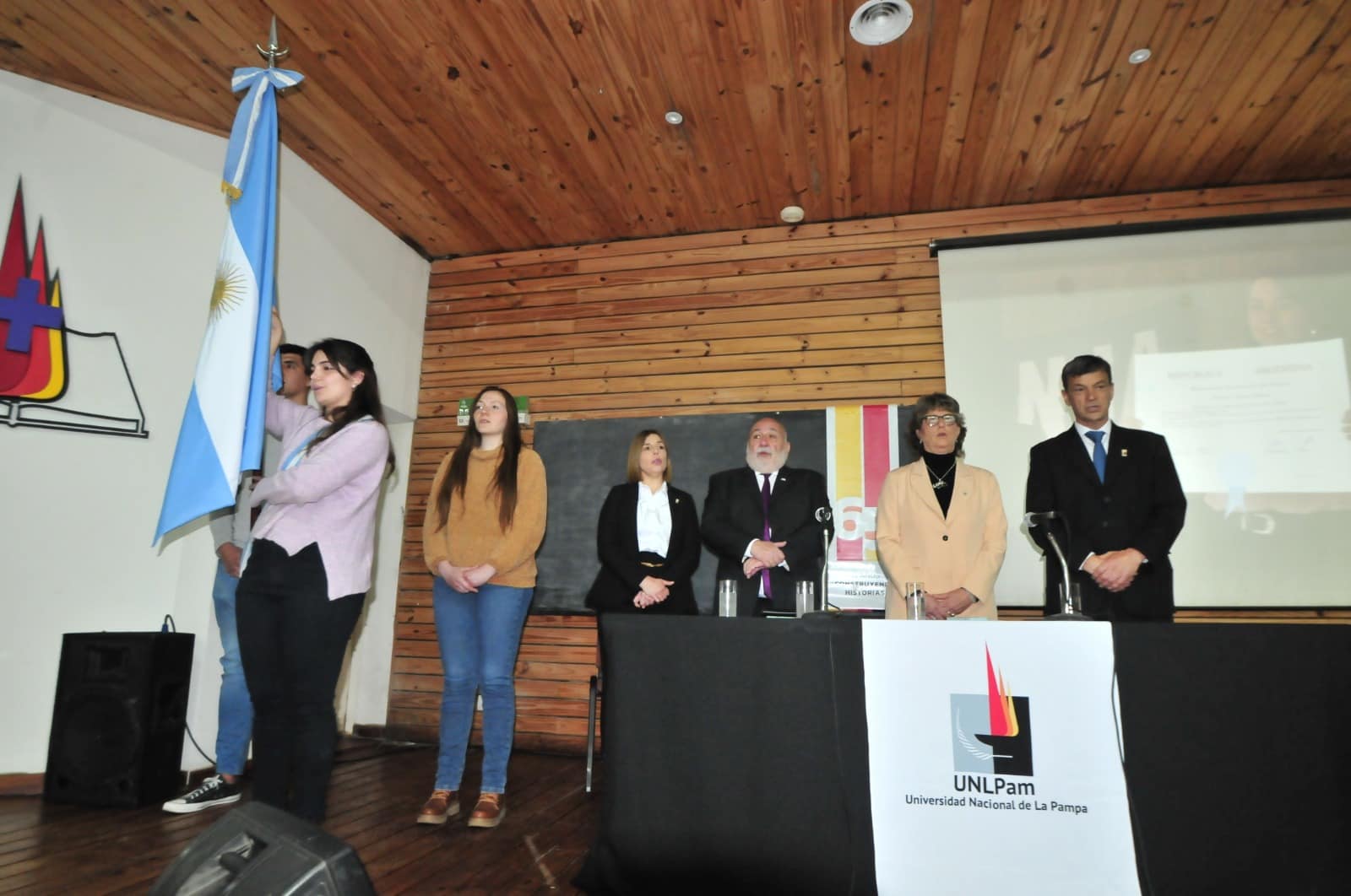 El Ministro Pablo Maccione, participó del acto de Colación de grados de la UNLPam