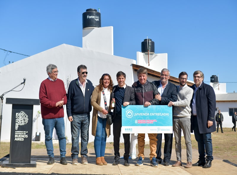Kicillof entregó 24 viviendas para familias