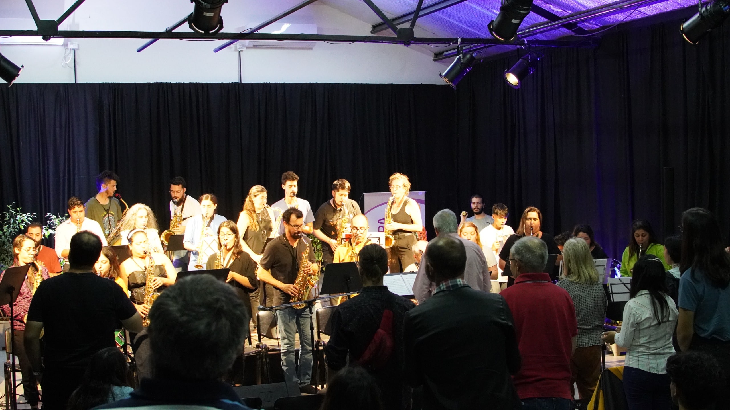 CON UN GRAN MARCO DE PÚBLICO, CONCLUYÓ EL 8° ENCUENTRO PATAGÓNICO DE SAXOFONISTAS