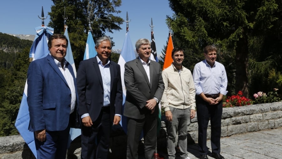 El gobernador Sergio Ziliotto participó de la reunión en Neuquén y hubo coincidencias en defender la región y el federalismo. 