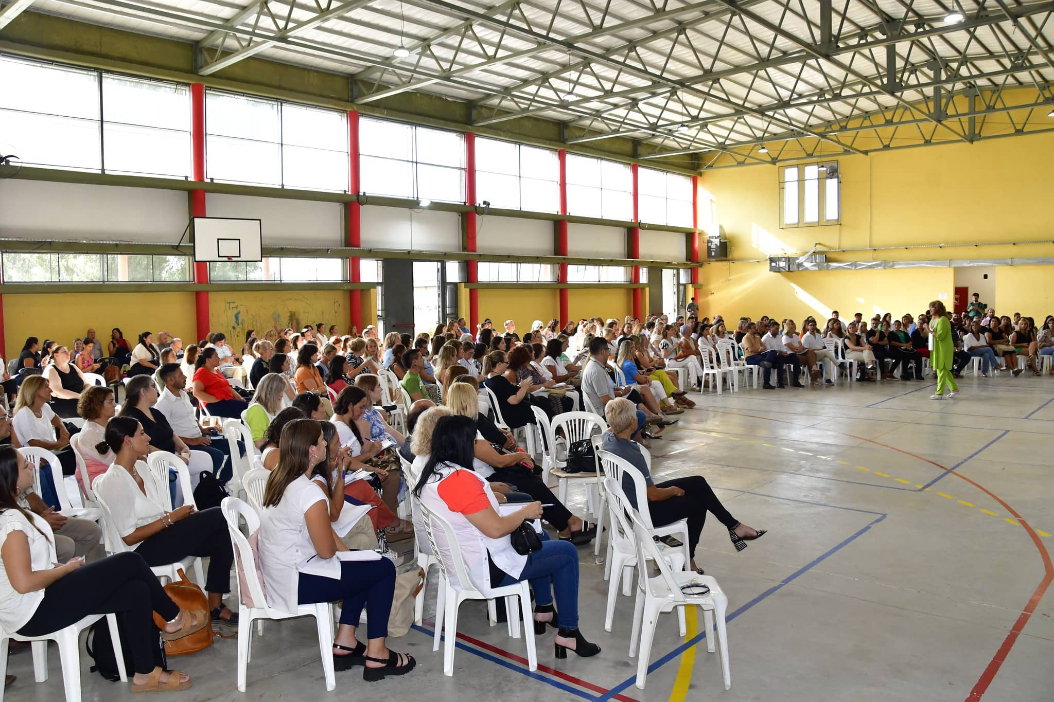 La ministra de Educación Marcela Feuerschvenger, encabezó la actividad desarrollada en Gral. Pico