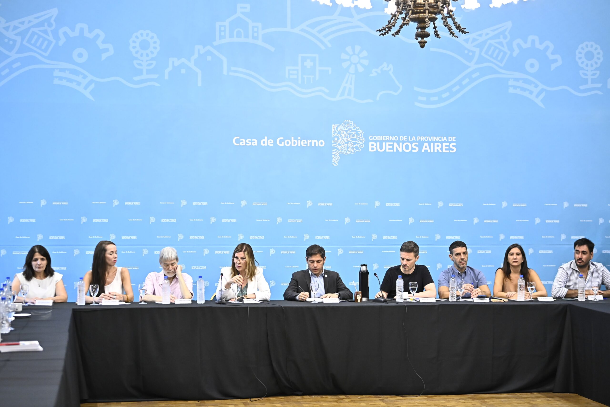 Kicillof recibió a representantes de la industria cultural