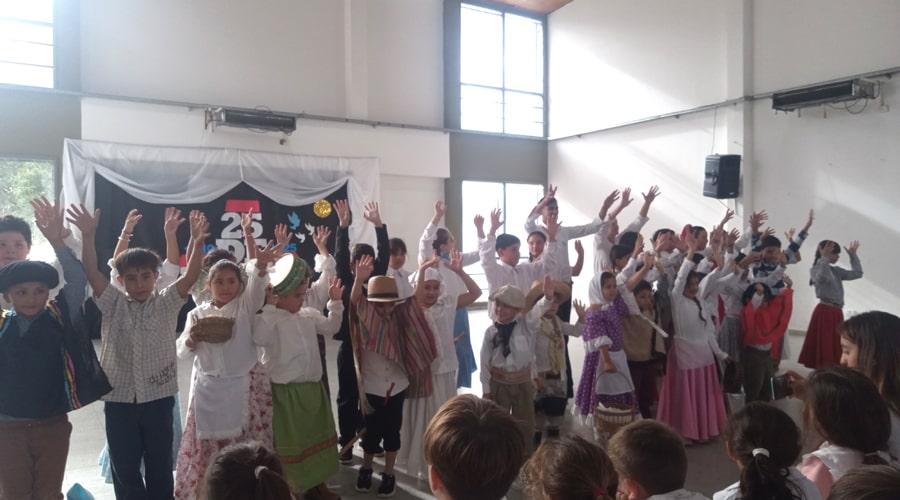 Video: La EPJC Nº 22 Alexander Melanesio celebro por el Acto del 25 de Mayo