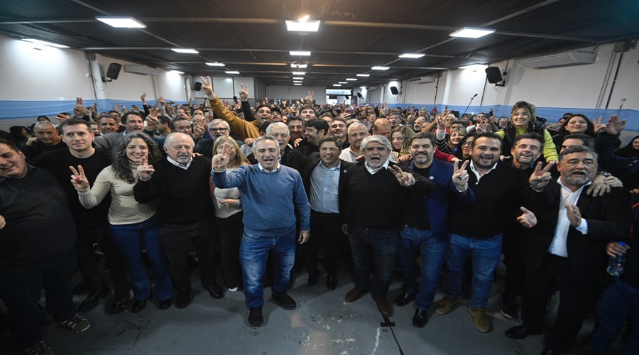 Kicillof critica el plan de Milei y lo califica de «entreguista y cruel»