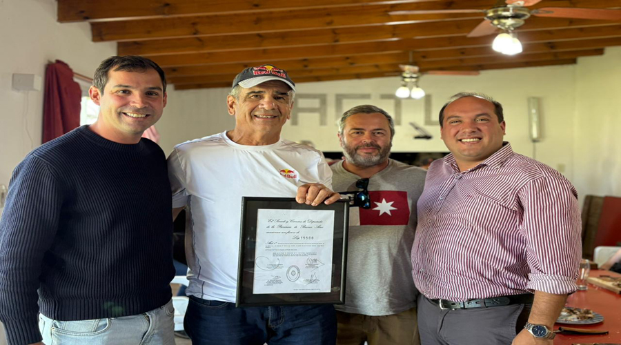 EL DIPUTADO VALENTÍN MIRANDA ENTREGÓ A JORGE MALATINI LA DISTINCIÓN COMO PERSONALIDAD DESTACADA DE LA PROVINCIA