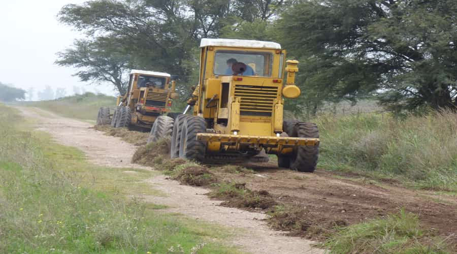 Metileo: Reparan más de 200 kilómetros de caminos vecinales