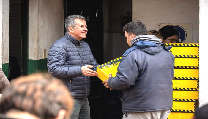 El municipio entregó calzado a trabajadores, pero persiste la brecha en la indumentaria de seguridad